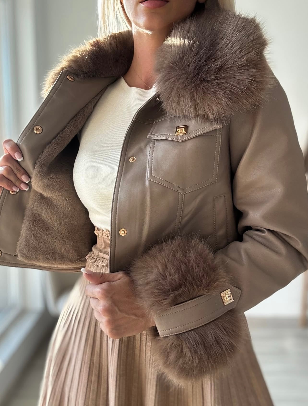 Jacheta Star - Magazin de haine online